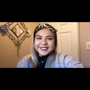 Meet your Posher, Kyra